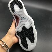 Air Jordan 11 Retro 72-10 378037-002 - 3