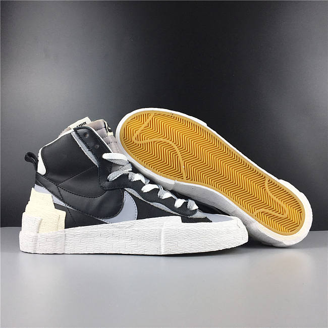 Nike Blazer Mid sacai Black Grey BV0072-002 - 1