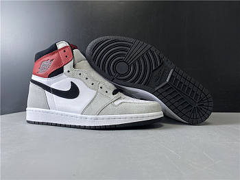 Air Jordan 1 Retro High Light Smoke Grey 555088-126