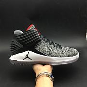 Air Jordan 32 B&W UNIVERSITY AH3348-002 - 1