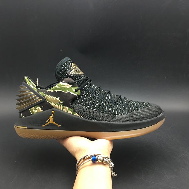 Air Jordan 32 Black Metallic Gold-Gum AH3347-021  - 1