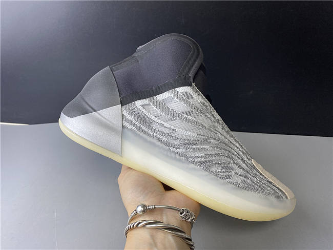 Adidas Yeezy QNTM (Lifestyle Model) Q46473 - 1