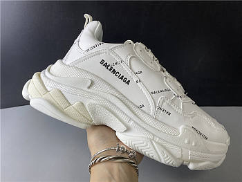 Balenciaga Triple S 524039 W09E1 2021