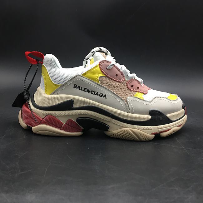 Balenciaga Triple S Pink 483523 W06E3 7075 - 1