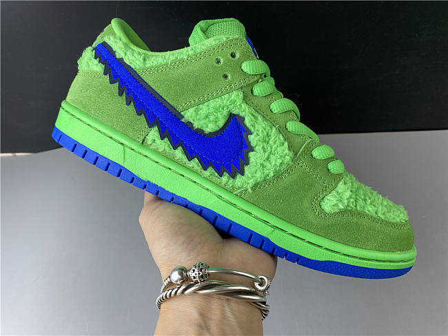 Nike SB Dunk Low Grateful Dead Bears Green CJ5378-300 - 1