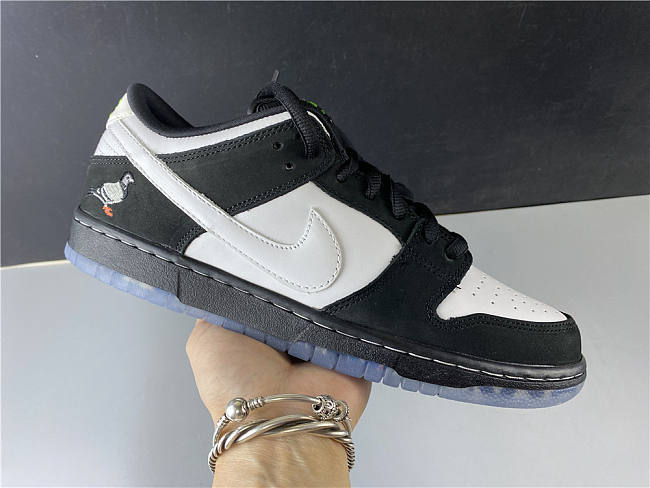 Nike SB Dunk Low Staple Panda Pigeon BV1310-013 - 1