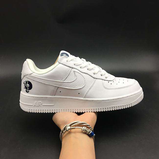 Nike Air Force 1 Roc-A-Fella Suede AO1070-101 - 1