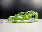 Supreme Nike SB Dunk Low Green DH3228-101 - 3