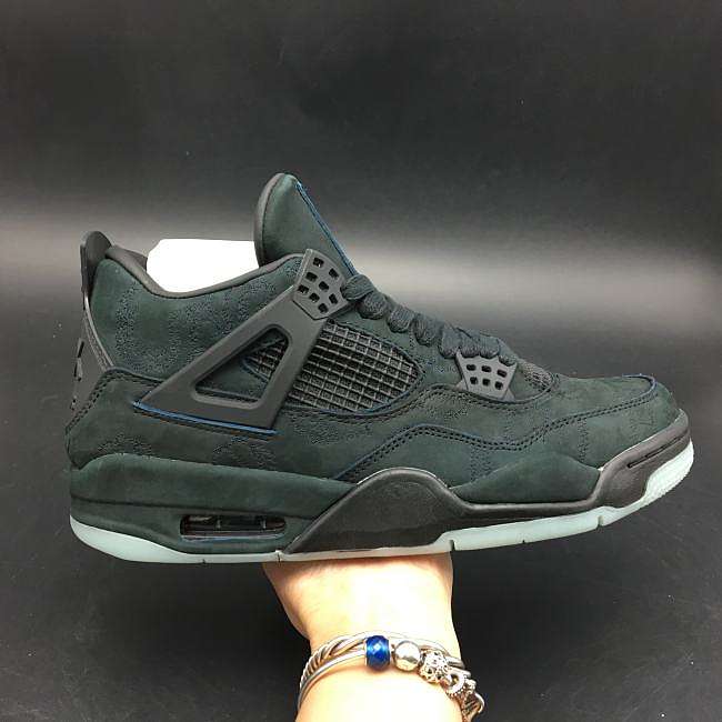 Air Jordan 4 Retro Black Clear Glow 749347 - 1