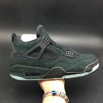 Air Jordan 4 Retro Black Clear Glow 749347