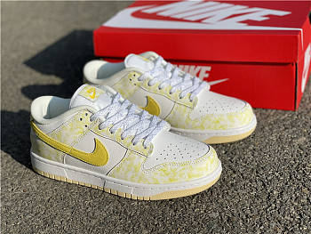 Nike Dunk Low Yellow Strike (W)  DM9467-700