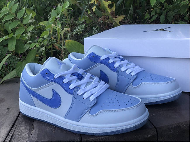 Air Jordan 1 Low 