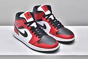 Air Jordan 1 Mid Chicago 554724-069 - 1