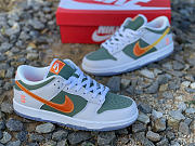 Nike Dunk Low SE NY vs. NY DN2489-300 - 3