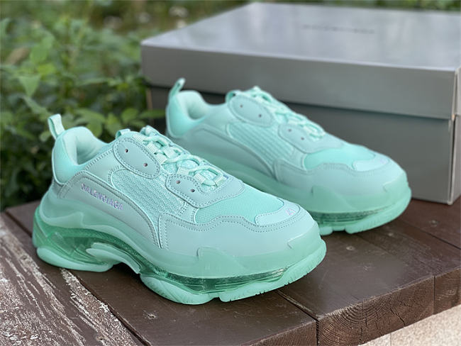 Balenciaga Triple S Clear Sole Monocolor UPP 544351W2GA14500 - 1