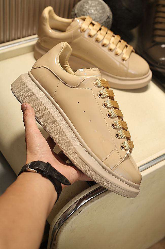 Alexander McQueen Oversized Beige Glossy - 1