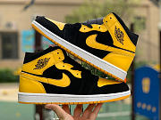 Air Jordan 1 Retro Mid New Love (2017) 554724-035 - 3