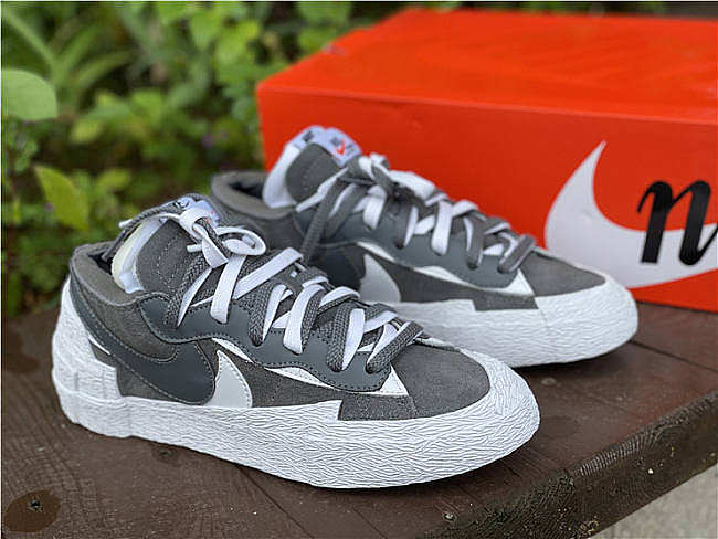 Nike Blazer Low sacai Iron Grey DD1877-002 - 1