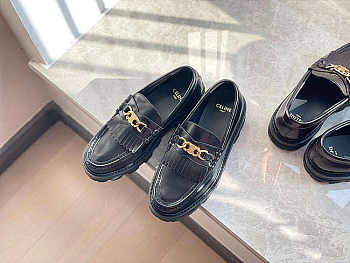 CELINE MARGARET LOAFER WITH TRIOMPHE CHAIN IN POLISHED BULL