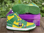 Supreme x SB Dunk High “Brazil” DN3741-002 - 2