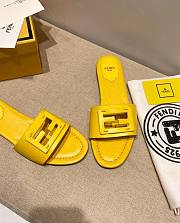 Fendi Yellow leather slides 8R8136AE7TF0VVA - 2