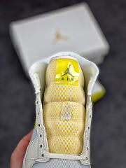 Air Jordan 1 Mid SE Voltage Yellow (W) DB2822-107 - 2