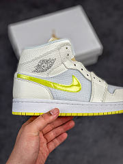 Air Jordan 1 Mid SE Voltage Yellow (W) DB2822-107 - 3