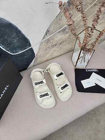 Channel Sandal Flat CN06