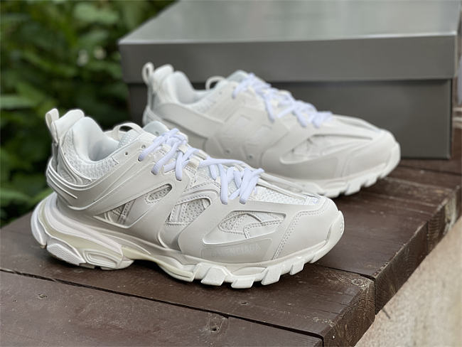 Balenciaga Track All White 542023W3GH21120 - 1