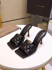 Bottega Veneta Women's Black The Lido Leather Sandal - 5