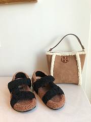 Fendi Feel Black sheepskin sandals 8X8229AGETF0PMM - 6