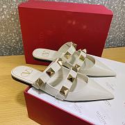 ROMAN STUD FLAT MULE IN CALFSKIN  LIGHT IVORY - 6