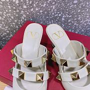 ROMAN STUD MULE IN CALFSKIN LIGHT IVORY 65 MM - 5