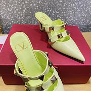 ROMAN STUD MULE IN CALFSKIN LIME SORBET 65 MM - 5