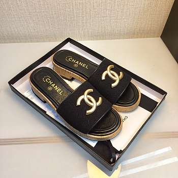 Chanel Slides 0009