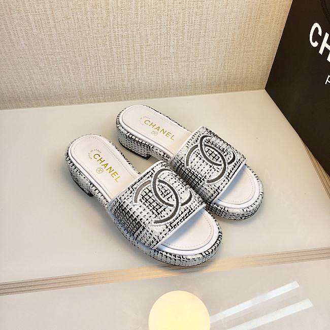 Chanel Slides 0016 - 1