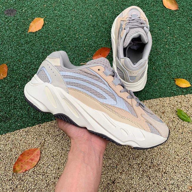 Adidas Yeezy Boost 700 V2 Cream GY7924 - 1