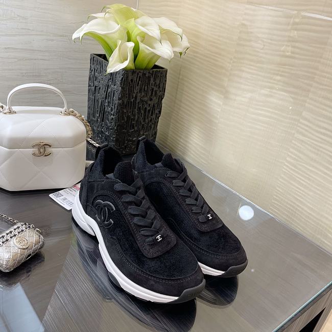 Chanel Sneaker 0063 - 1