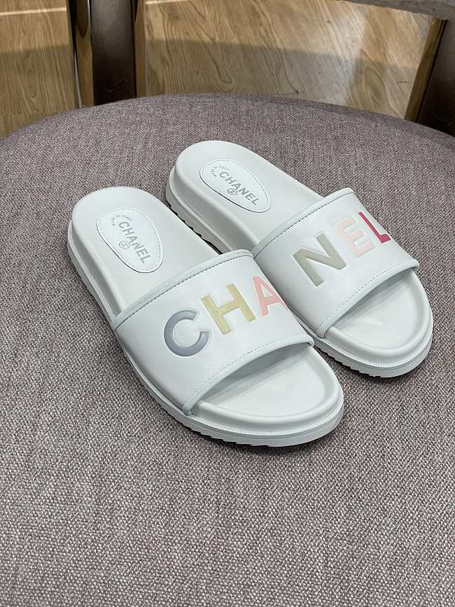 Chanel Slides 0075 - 1