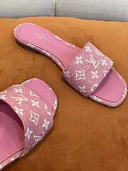 Louis Vuitton Slides in Pink - 5