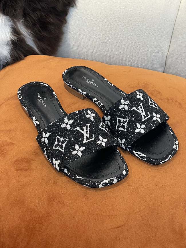 Louis Vuitton Slides in Black - 1