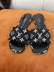 Louis Vuitton Slides in Black - 4