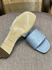 Louis Vuitton Slides 0008 - 2