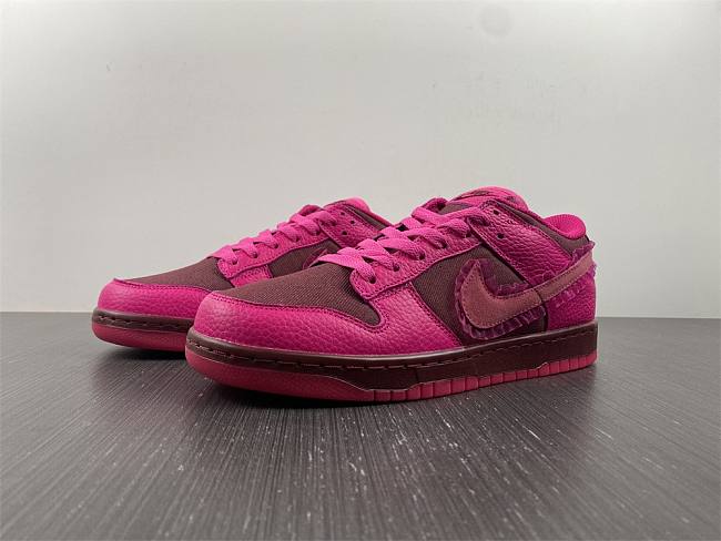 Nike Dunk Low Valentine's Day (2022) DQ9324-600 - 1