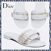 Diorevolution Slide White  - 4