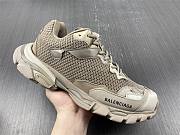 Balenciaga Track.3 Sneaker in beige  - 4