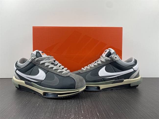  Sacai x Nike Air Zoom Cortez SP 4. 0 'Grey' is available, DQ0581-001 - 1