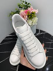 Alexander McQueen Oversized White Metallic 553770WHFBU9042 - 4