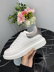 Alexander McQueen Oversized White Metallic 553770WHFBU9042 - 2