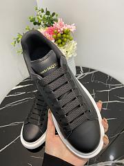 Alexander McQueen Oversized Black White Sole 553680WHGP51000 - 6